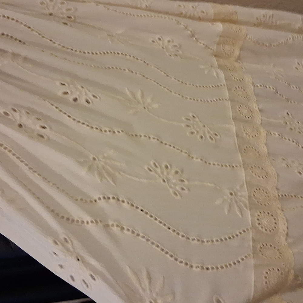 Ivory Duster - Picture 8 of 11